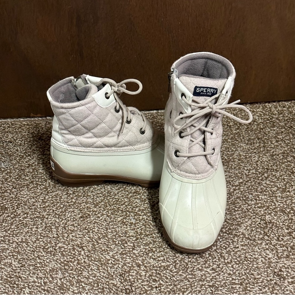 Sperry Waterproof Zip Up Boots 7.5